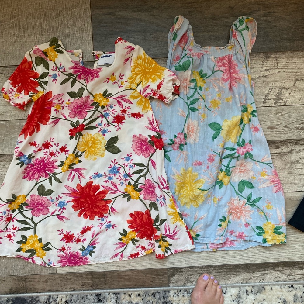 2 flowered Old Navy dresses